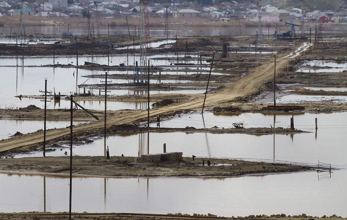 油田污染：含油污泥